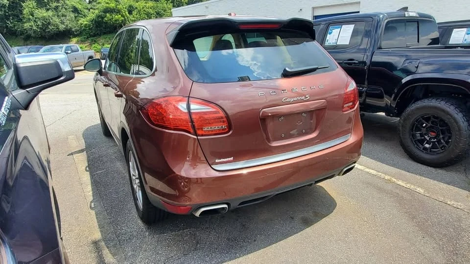 2012 Porsche 958 Cayenne S - Image 7 of 8