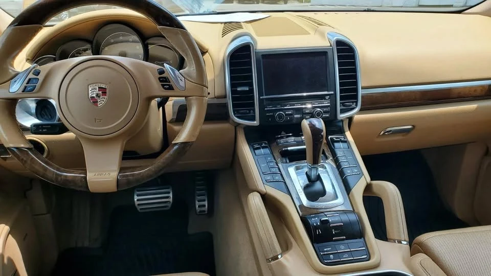 2012 Porsche 958 Cayenne S - Image 6 of 8
