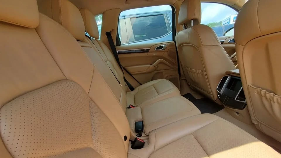2012 Porsche 958 Cayenne S - Image 5 of 8
