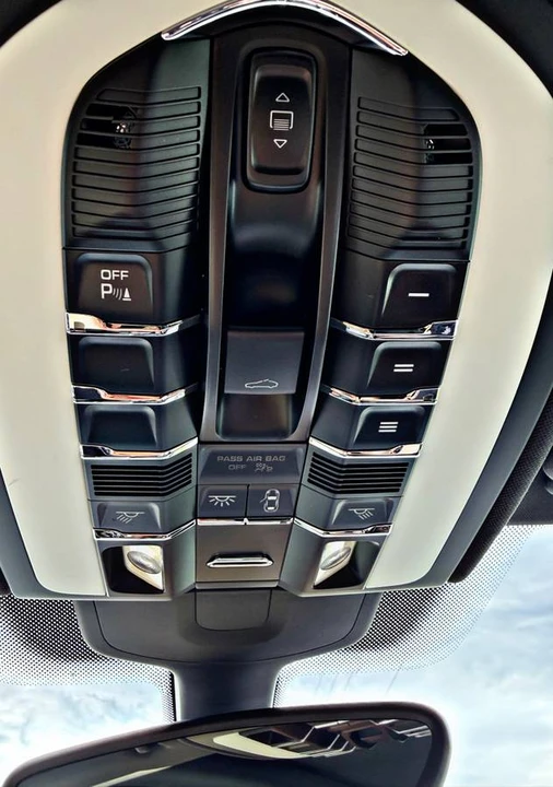 2012 Porsche 958 Cayenne S - Image 20 of 21