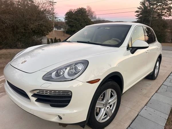 2012 Porsche 958 Cayenne S - Image 2 of 21