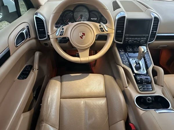 2012 Porsche 958 Cayenne S - Image 16 of 21