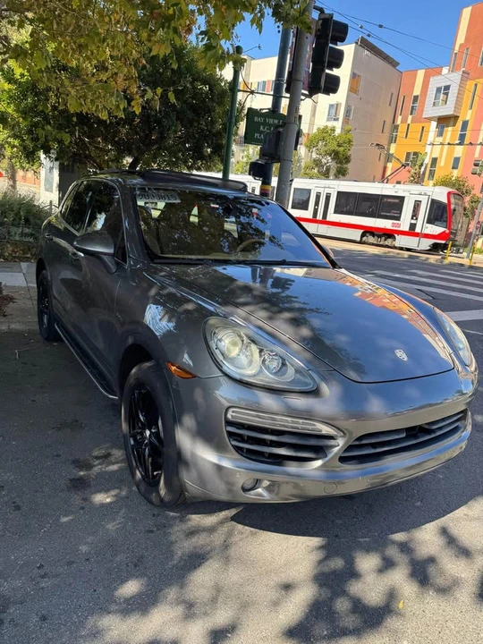 2012 Porsche 958 Cayenne - Image 3 of 11