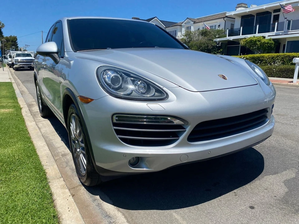 2012 Porsche 958 Cayenne - Image 3 of 8