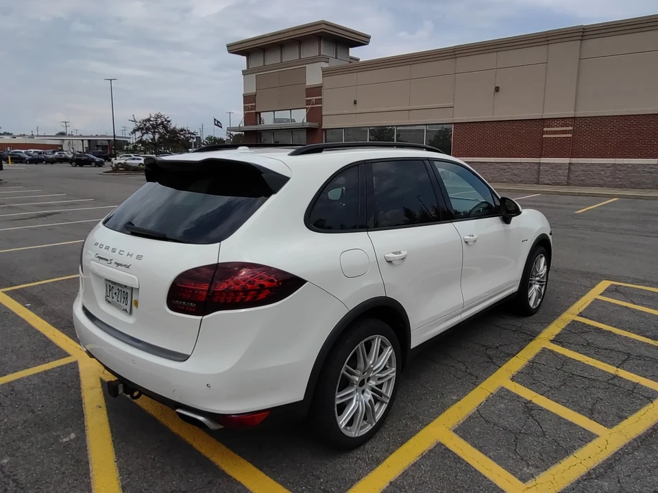 2012 Porsche 958 Cayenne S - Image 5 of 20
