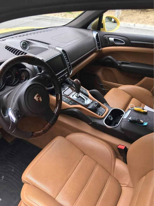2012 Porsche 958 Cayenne S - Image 3 of 8