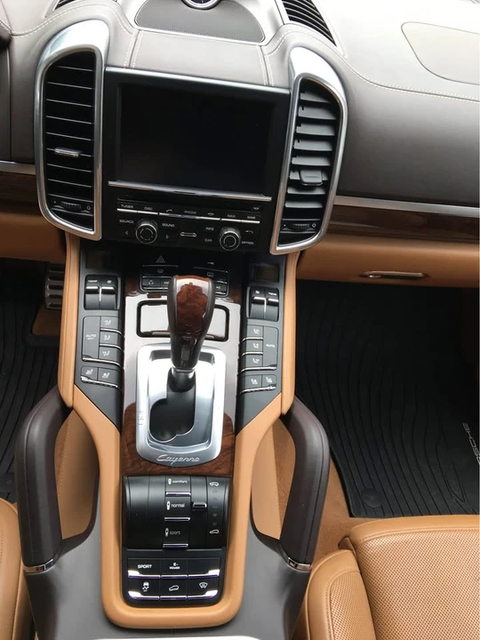 2012 Porsche 958 Cayenne S - Image 5 of 8