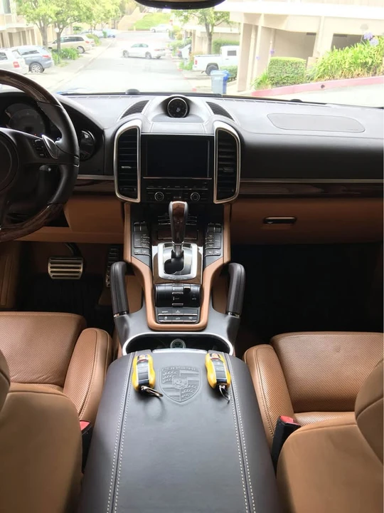 2012 Porsche 958 Cayenne S - Image 7 of 8