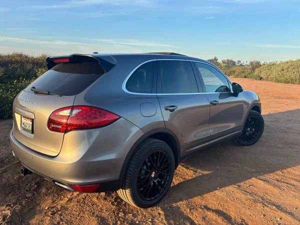 2012 Porsche 958 Cayenne S - Image 7 of 19