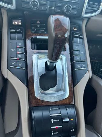2012 Porsche 958 Cayenne S - Image 12 of 19