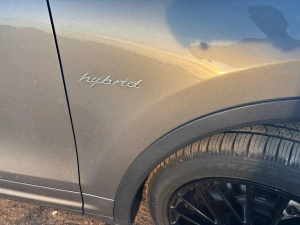 2012 Porsche 958 Cayenne S - Image 18 of 19