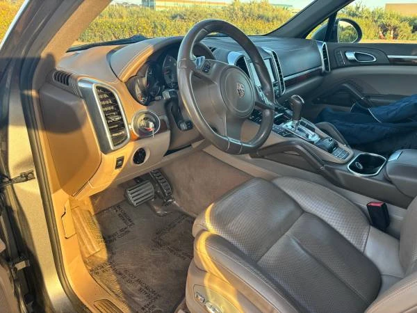 2012 Porsche 958 Cayenne S - Image 8 of 19