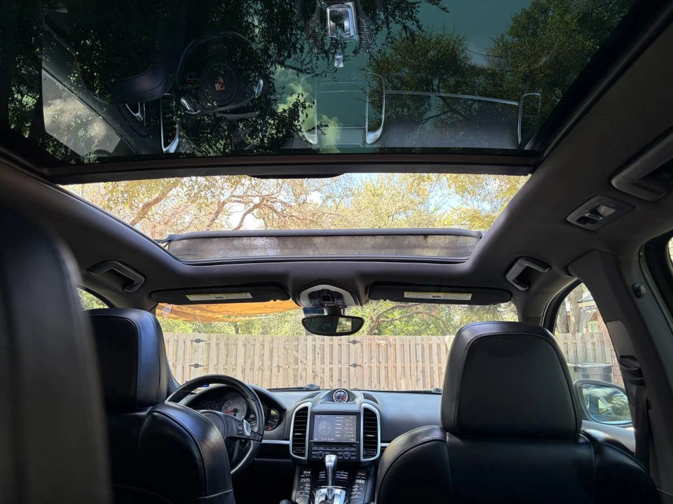 2012 Porsche 958 Cayenne S - Image 14 of 24