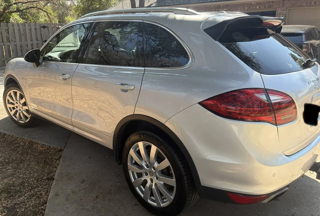2012 Porsche 958 Cayenne S - Image 4 of 24