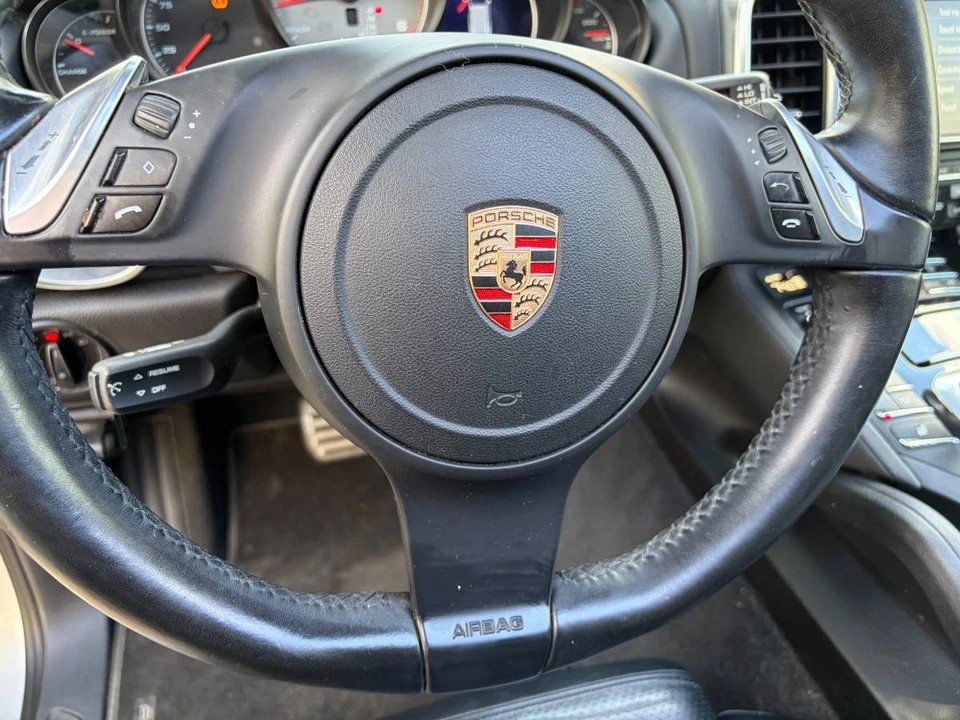 2012 Porsche 958 Cayenne S - Image 10 of 24