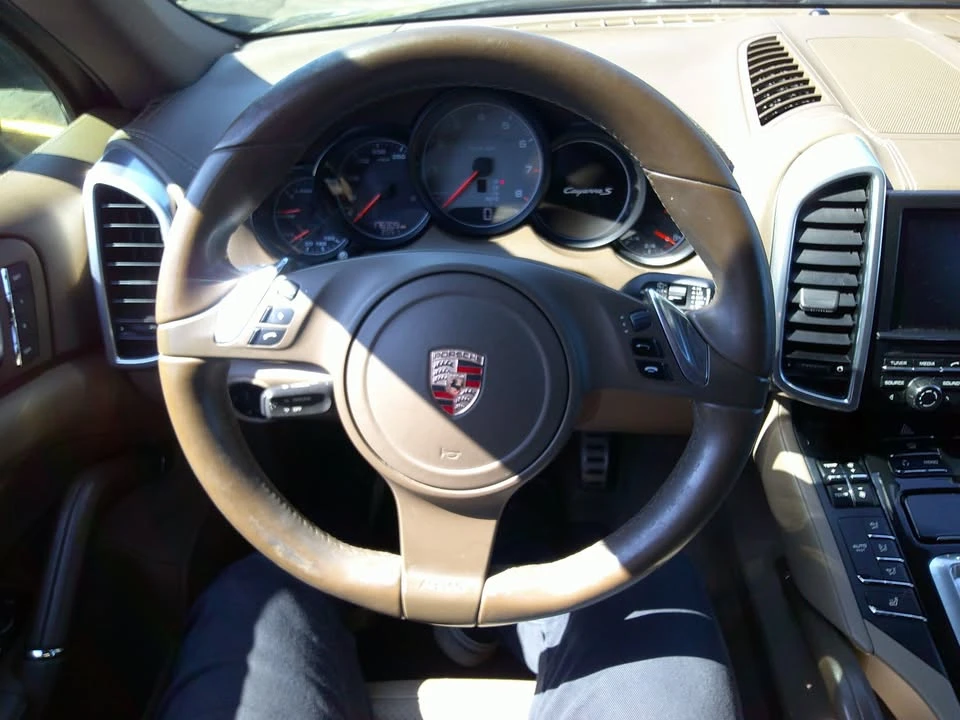 2012 Porsche 958 Cayenne S - Image 16 of 20