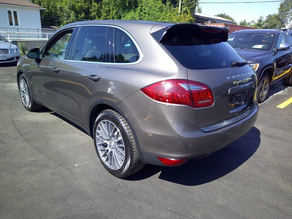 2012 Porsche 958 Cayenne S - Image 19 of 20