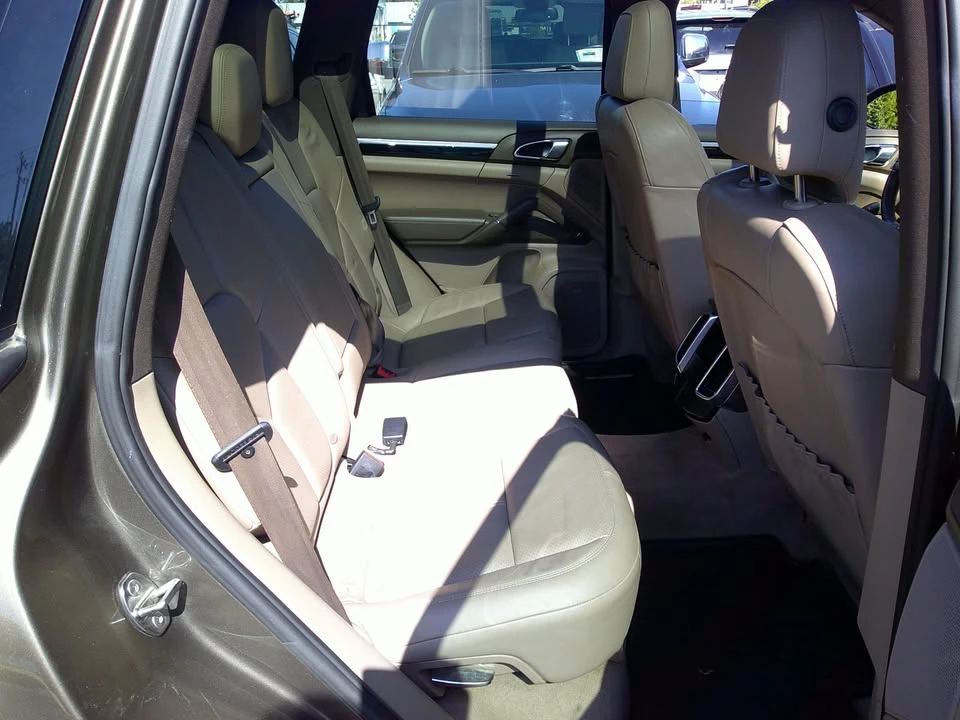 2012 Porsche 958 Cayenne S - Image 11 of 20