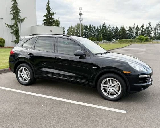 2012 Porsche 958 Cayenne S - Image 4 of 11