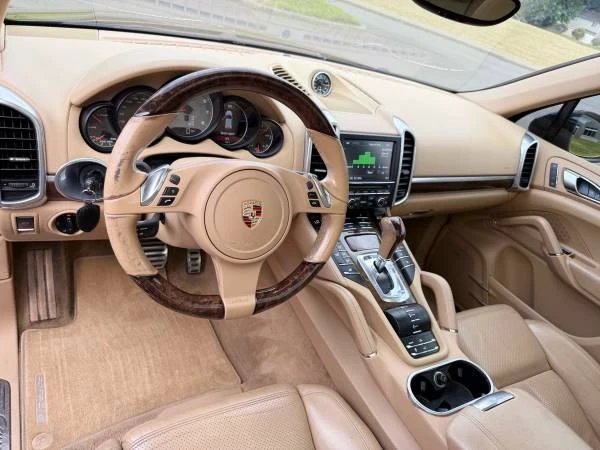 2012 Porsche 958 Cayenne S - Image 7 of 11
