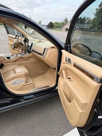 2012 Porsche 958 Cayenne S - Image 6 of 11