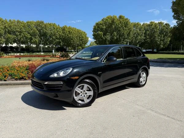 2012 Porsche 958 Cayenne S - Image 2 of 8
