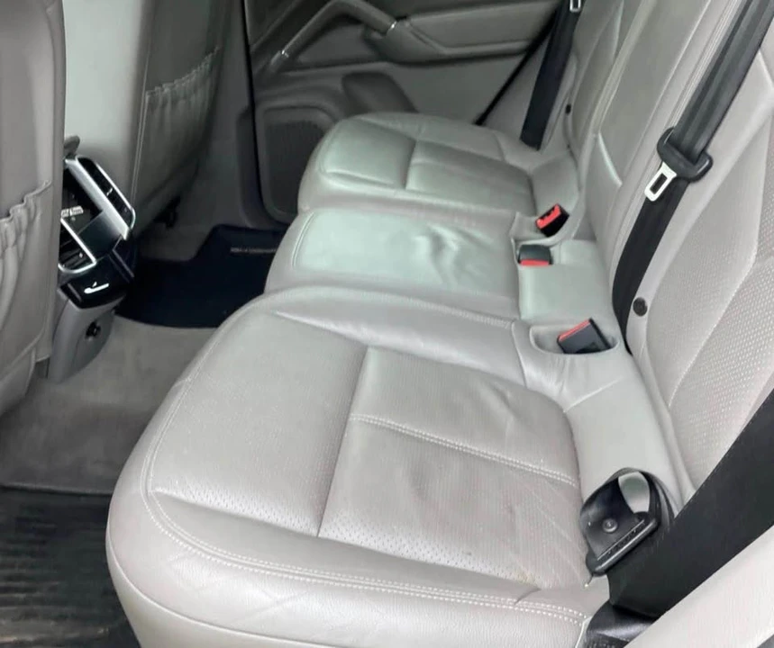 2012 Porsche 958 Cayenne S - Image 11 of 20