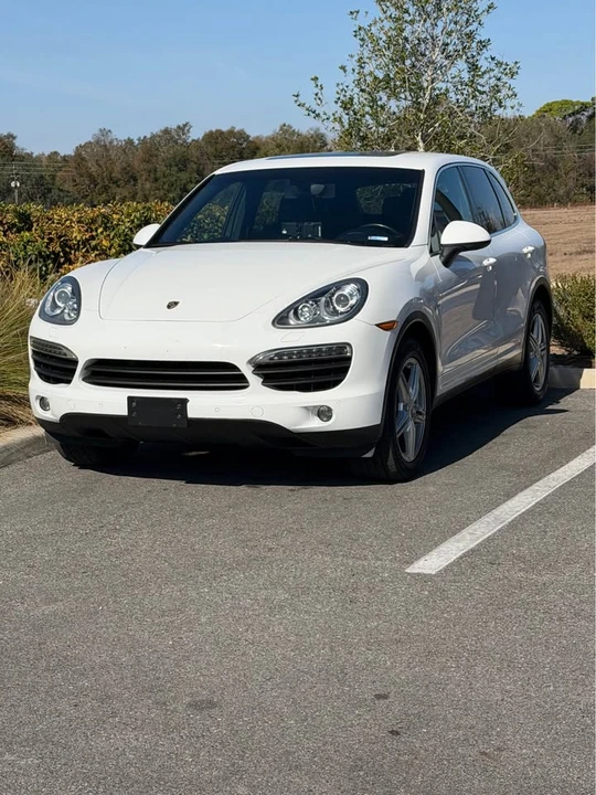 2012 Porsche 958 Cayenne S - Image 9 of 11