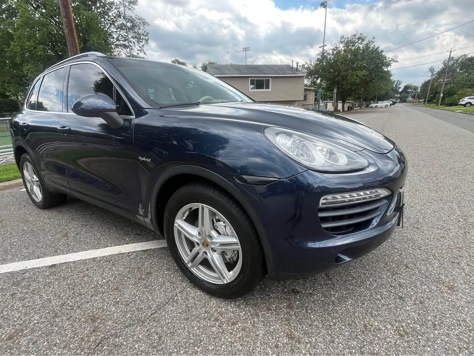 2012 Porsche 958 Cayenne S - Image 3 of 17
