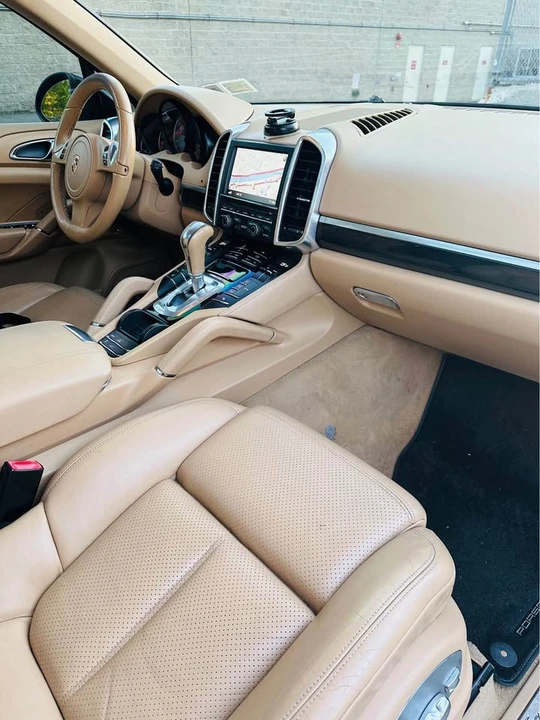 2012 Porsche 958 Cayenne S - Image 14 of 20