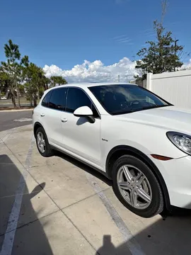 2012 Porsche Cayenne S Hybrid Sport Utility 4D