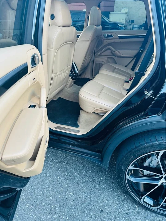 2012 Porsche 958 Cayenne S - Image 6 of 20