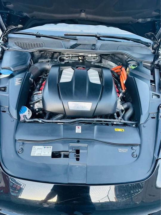 2012 Porsche 958 Cayenne S - Image 10 of 20