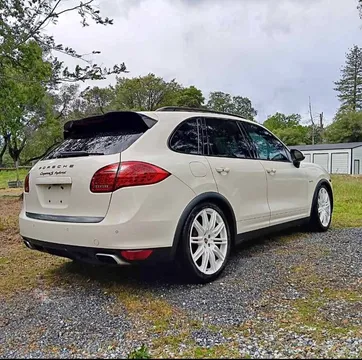 2012 Porsche Cayenne S Hybrid Sport Utility 4D