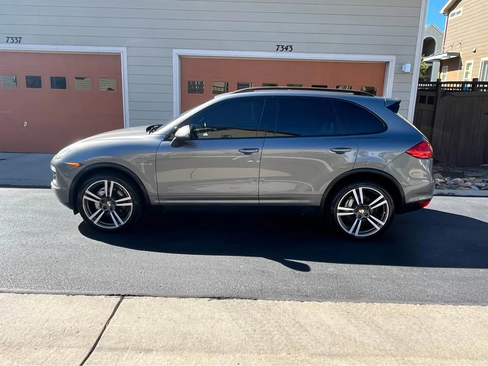 2012 Porsche 958 Cayenne S - Image 2 of 20
