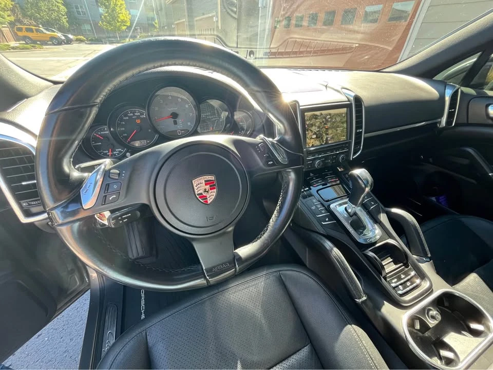 2012 Porsche 958 Cayenne S - Image 3 of 20