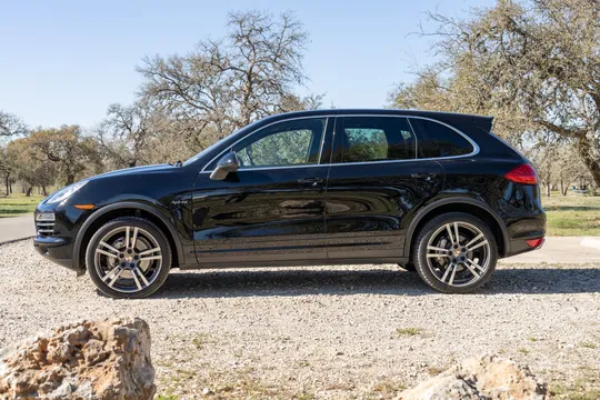 2012 Porsche 958 Cayenne S - Image 2 of 31