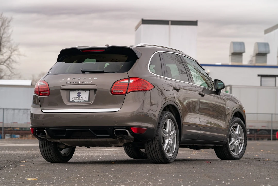 2012 Porsche 958 Cayenne S - Image 13 of 31