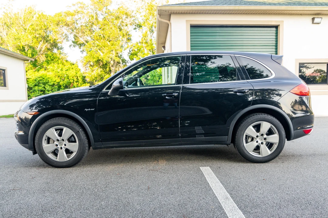2012 Porsche 958 Cayenne - Image 3 of 31