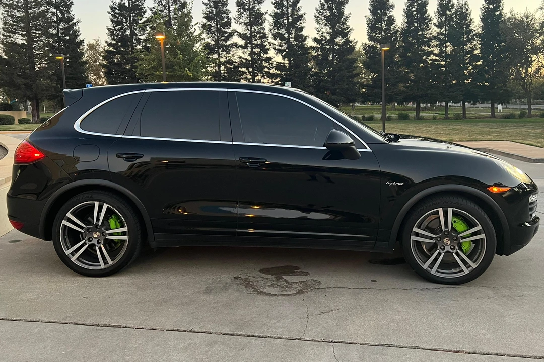 2012 Porsche 958 Cayenne S - Image 3 of 31