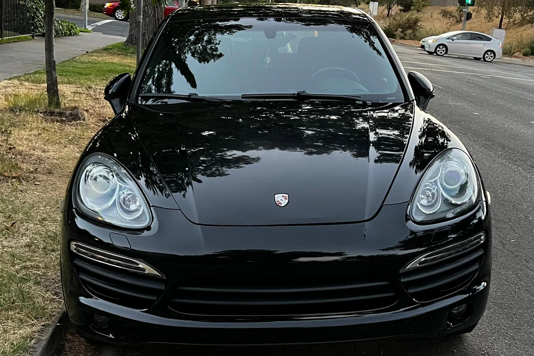 2012 Porsche 958 Cayenne S - Image 2 of 31