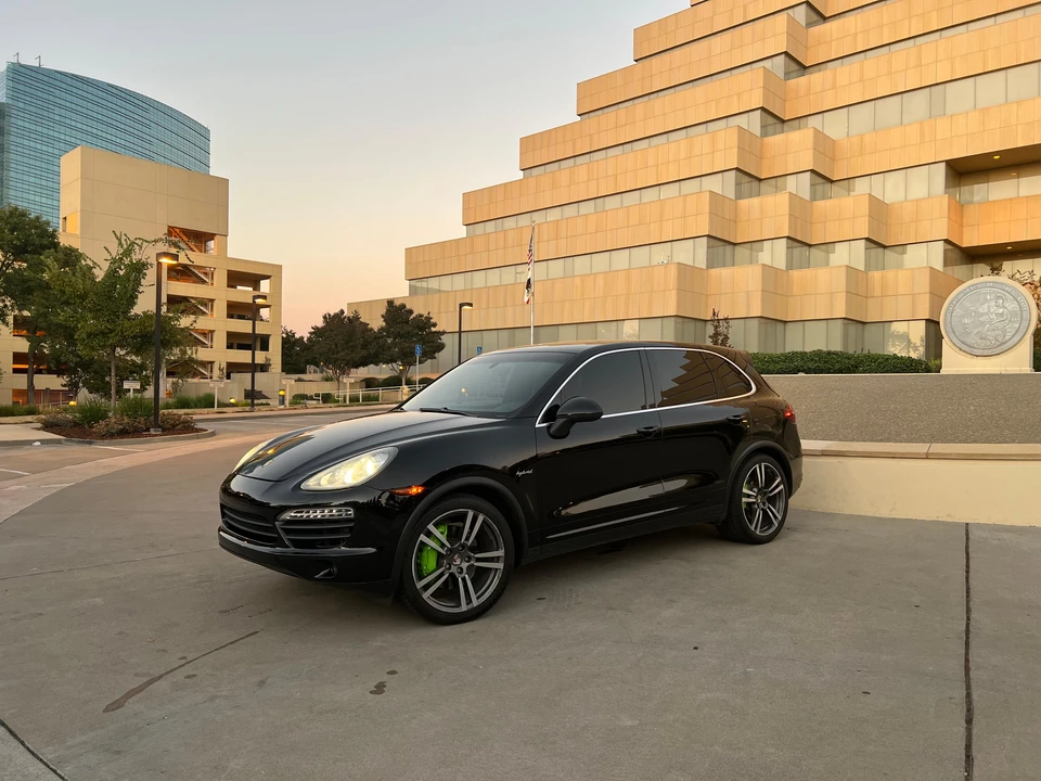 2012 Porsche 958 Cayenne S - Image 9 of 31
