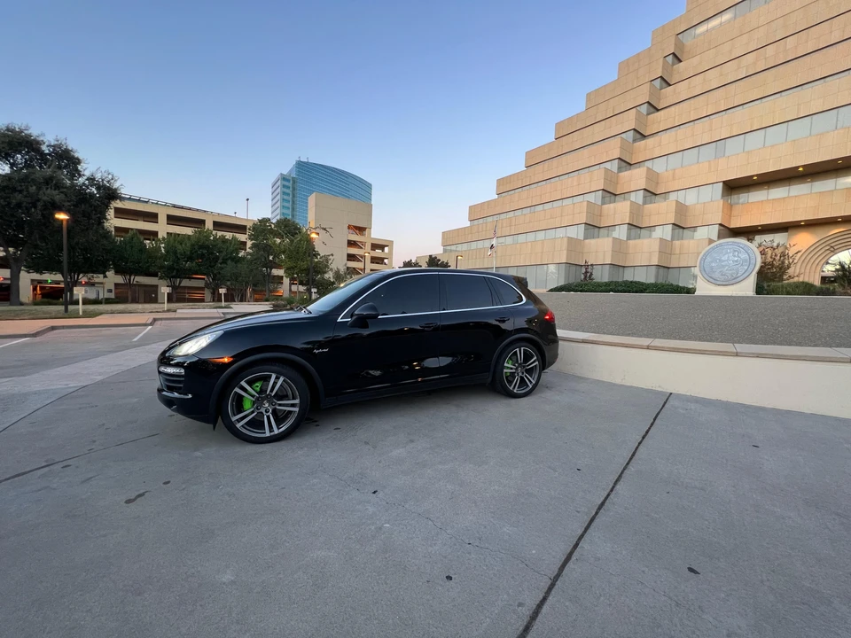 2012 Porsche 958 Cayenne S - Image 10 of 31