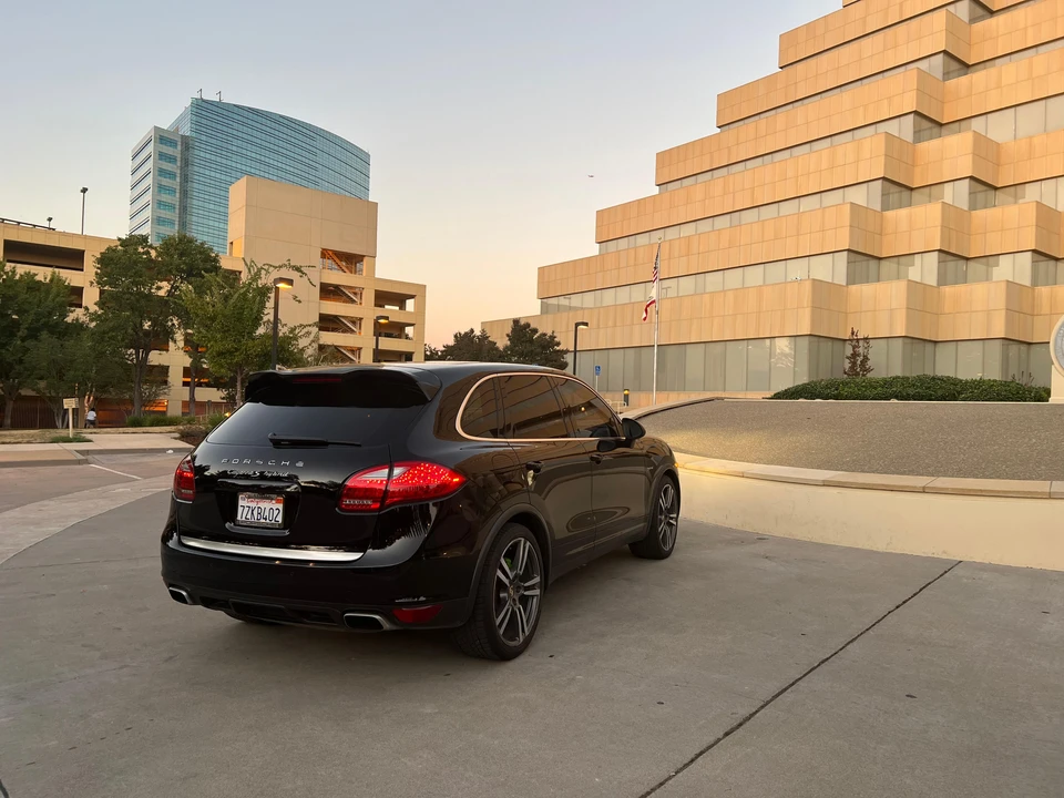 2012 Porsche 958 Cayenne S - Image 14 of 31