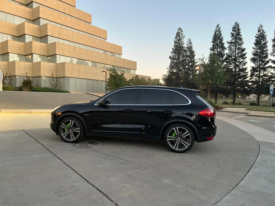 2012 Porsche 958 Cayenne S - Image 13 of 31