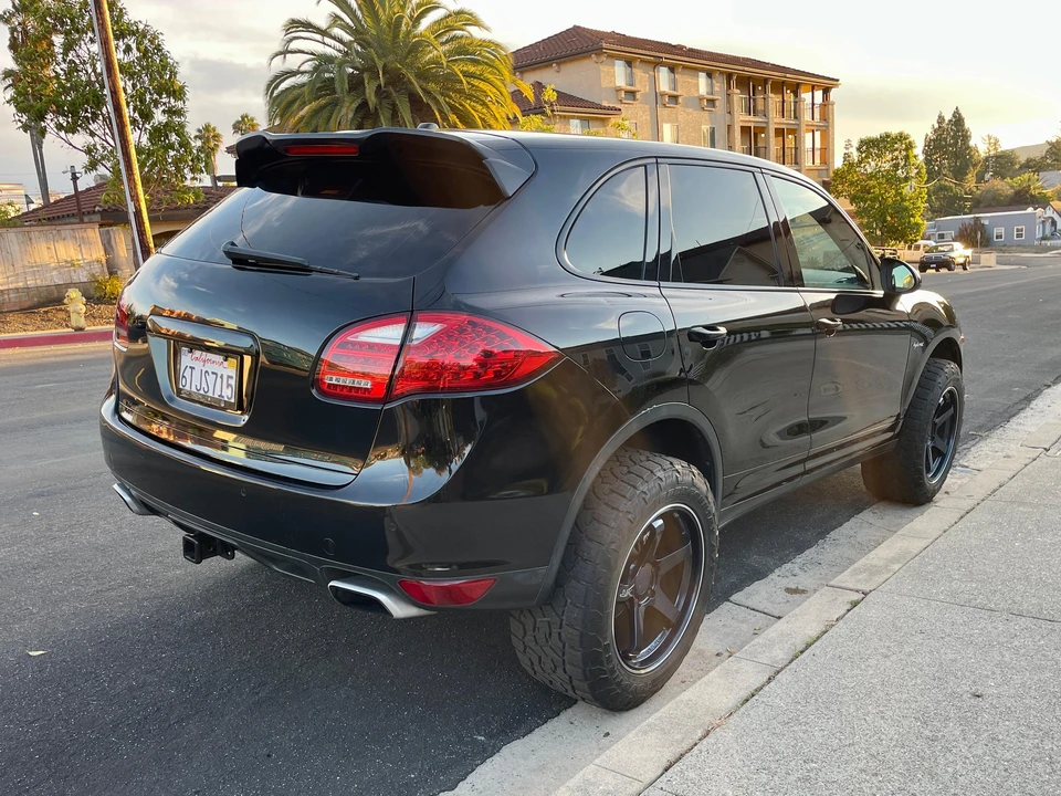 2012 Porsche 958 Cayenne S - Image 7 of 31