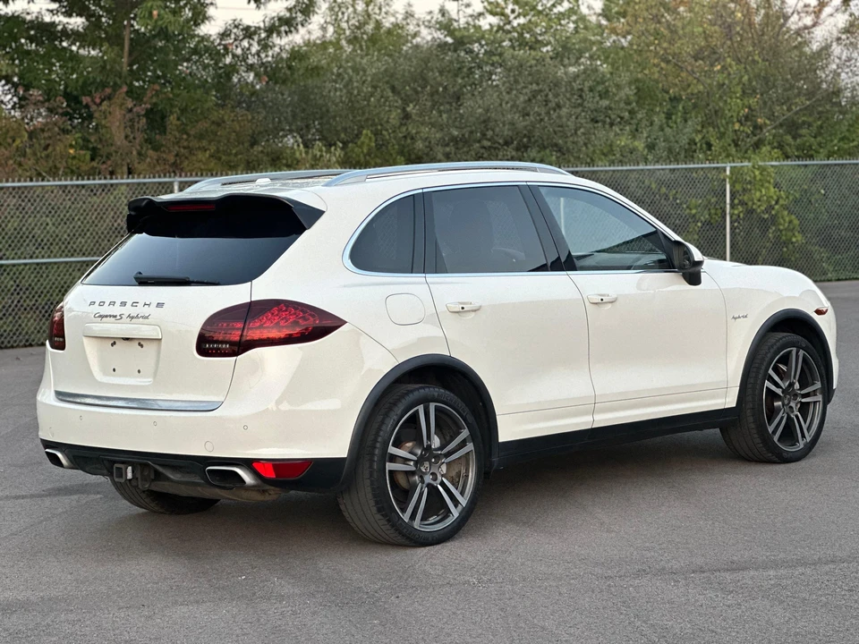 2012 Porsche 958 Cayenne S - Image 23 of 31