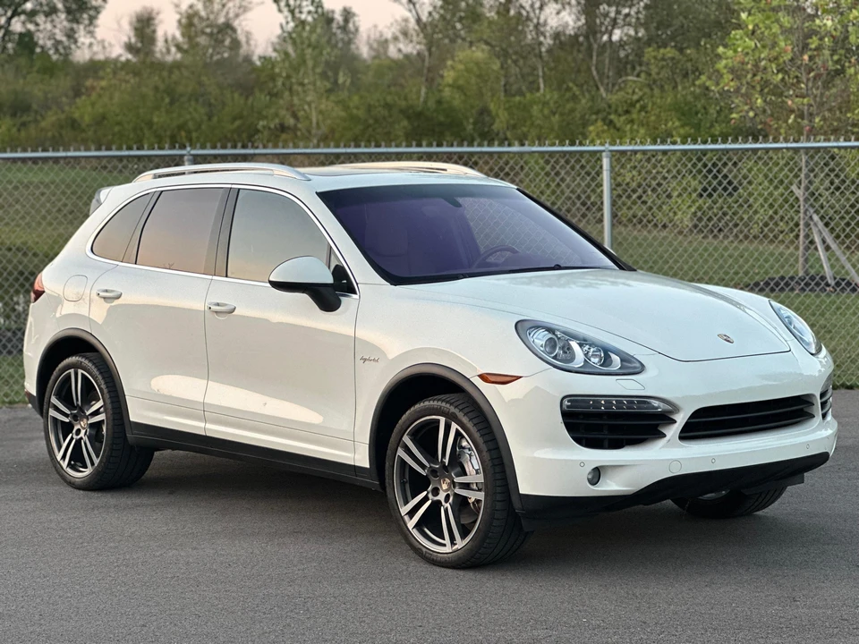 2012 Porsche 958 Cayenne S - Image 27 of 31