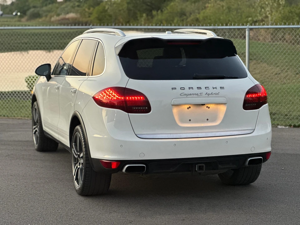 2012 Porsche 958 Cayenne S - Image 18 of 31