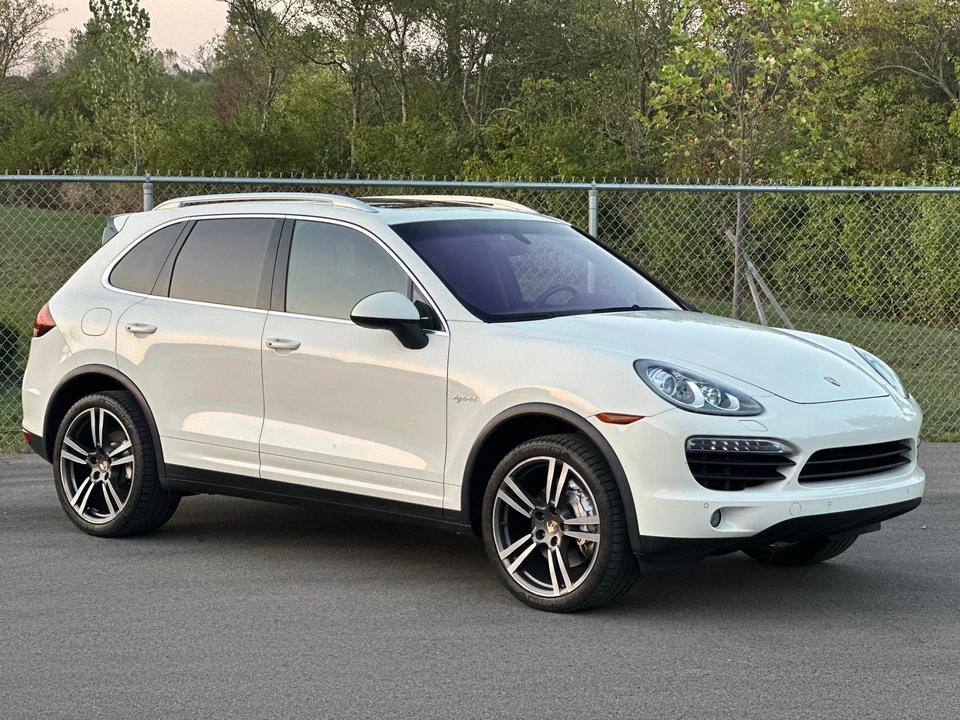 2012 Porsche 958 Cayenne S - Image 26 of 31
